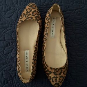 Animal print flats. Size 7. Brand new. Never worn.